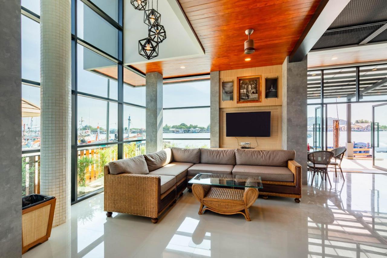 Hotel The Blue C Donsak Surat Thani Exteriér fotografie